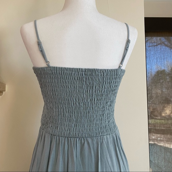 One Clothing Los Angeles Sage Green Smocked Button Down Midi Dress Size L - Picture 8 of 11